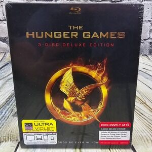 The Hunger Games Blu-ray 3 Disc Deluxe Edition (Target Exclusive) All Region New